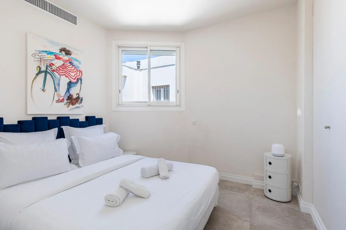 Bedroom 2 with queen-size bed